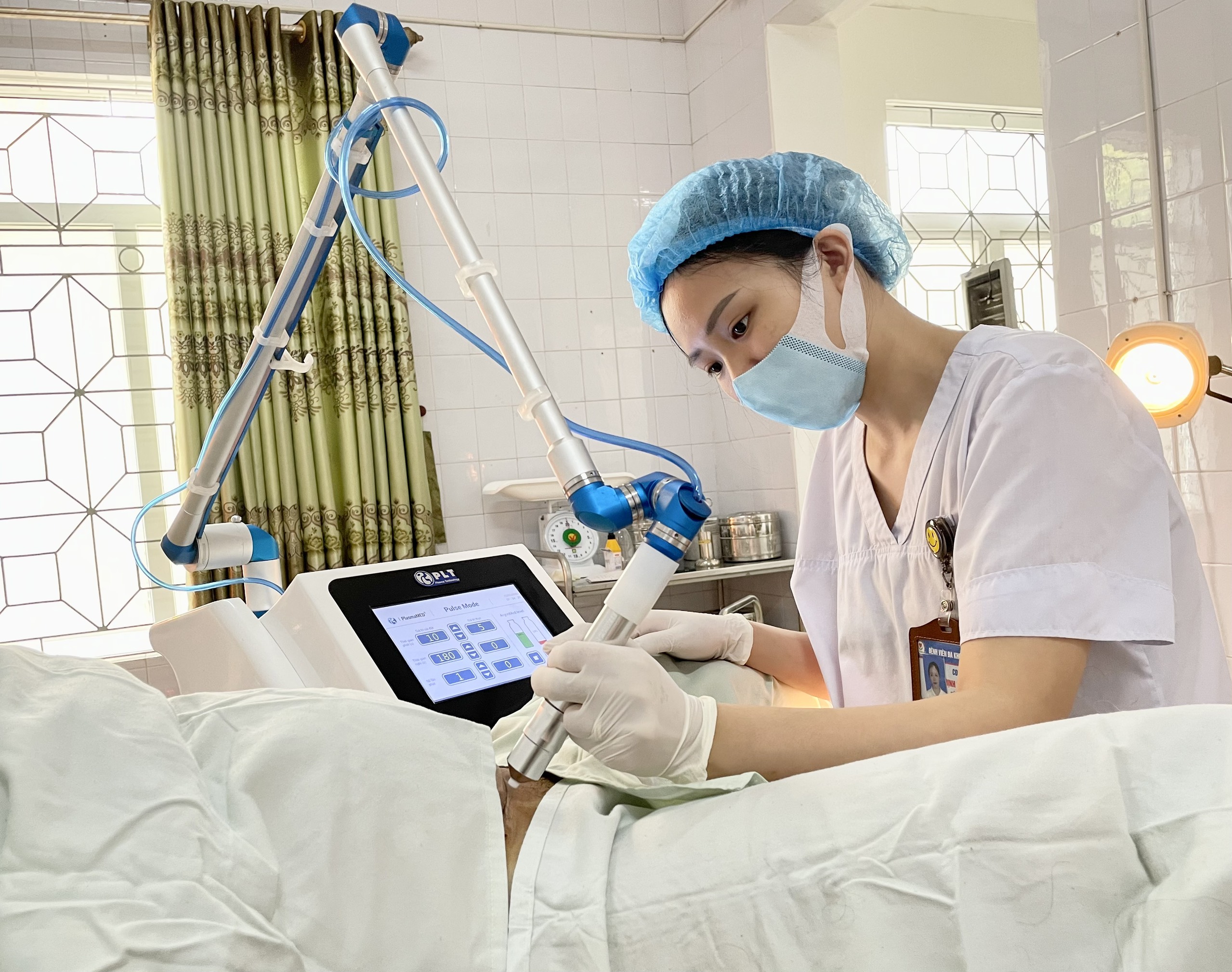 LỢI ÍCH KHI CHIẾU TIA PLASMA TẠI BVĐK THIỆU HÓA