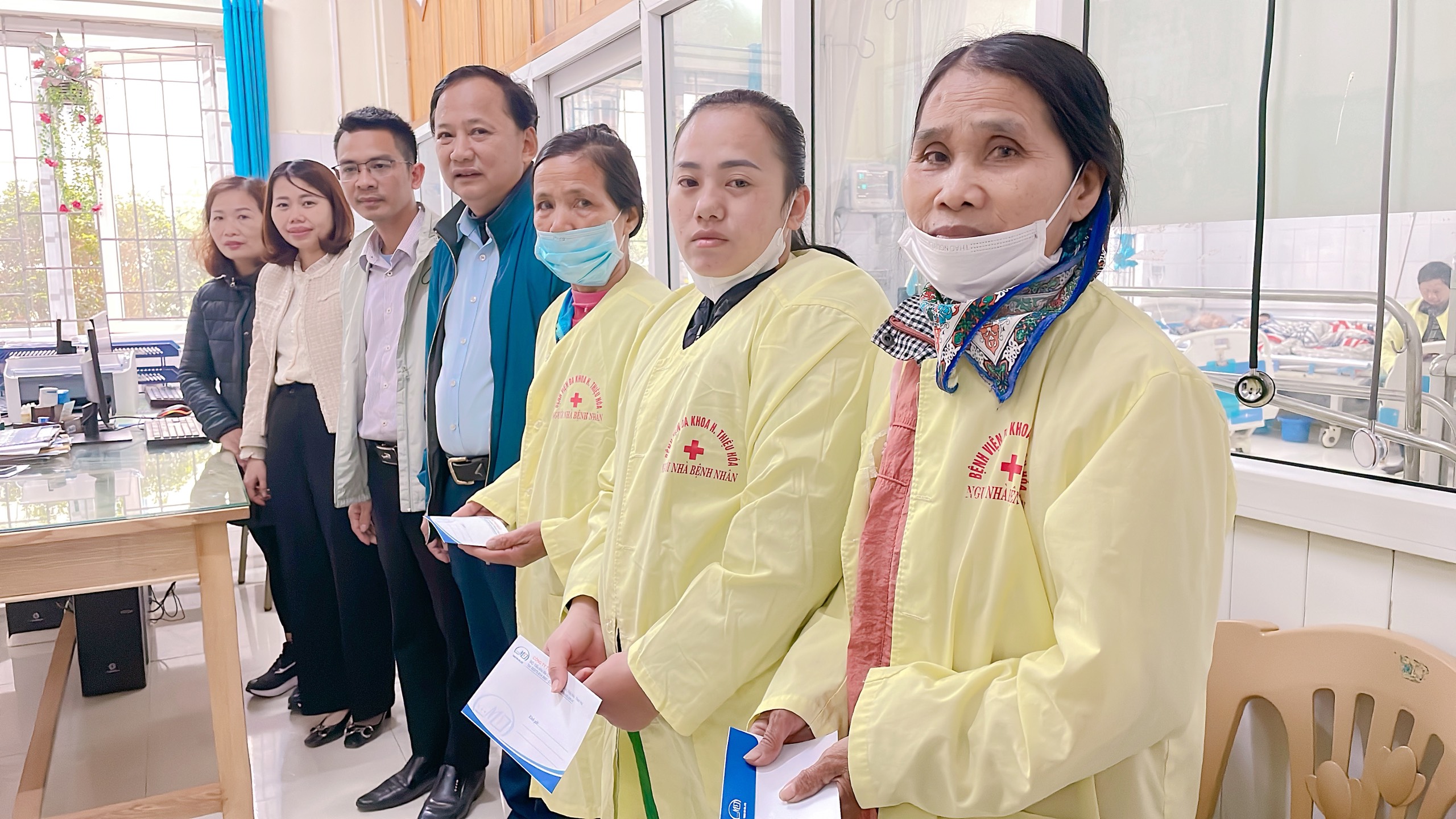 CHUYÊN MỤC TỪ THIỆN: XUÂN ẤM NO, NGƯỜI BỆNH VUI KHỎE
