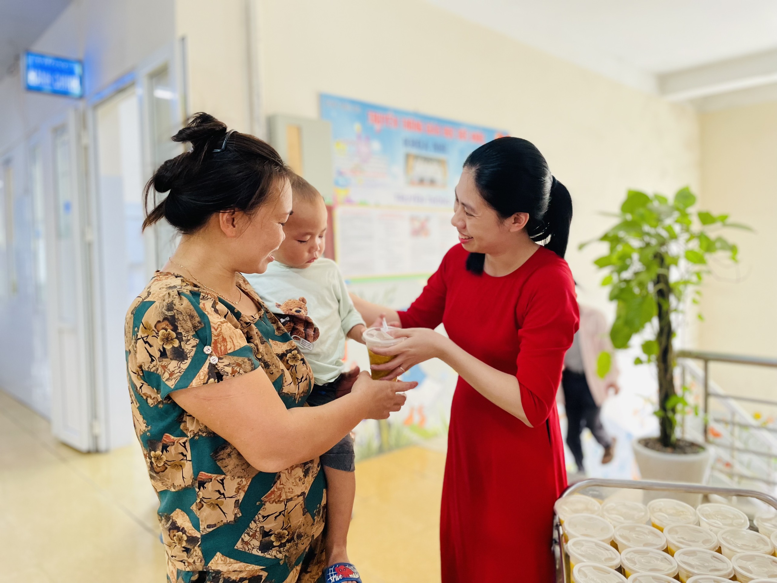 CHÚ TRỌNG HOẠT ĐỘNG CTXH – “TIẾP SỨC CHO BỆNH NHÂN KHÓ KHĂN”