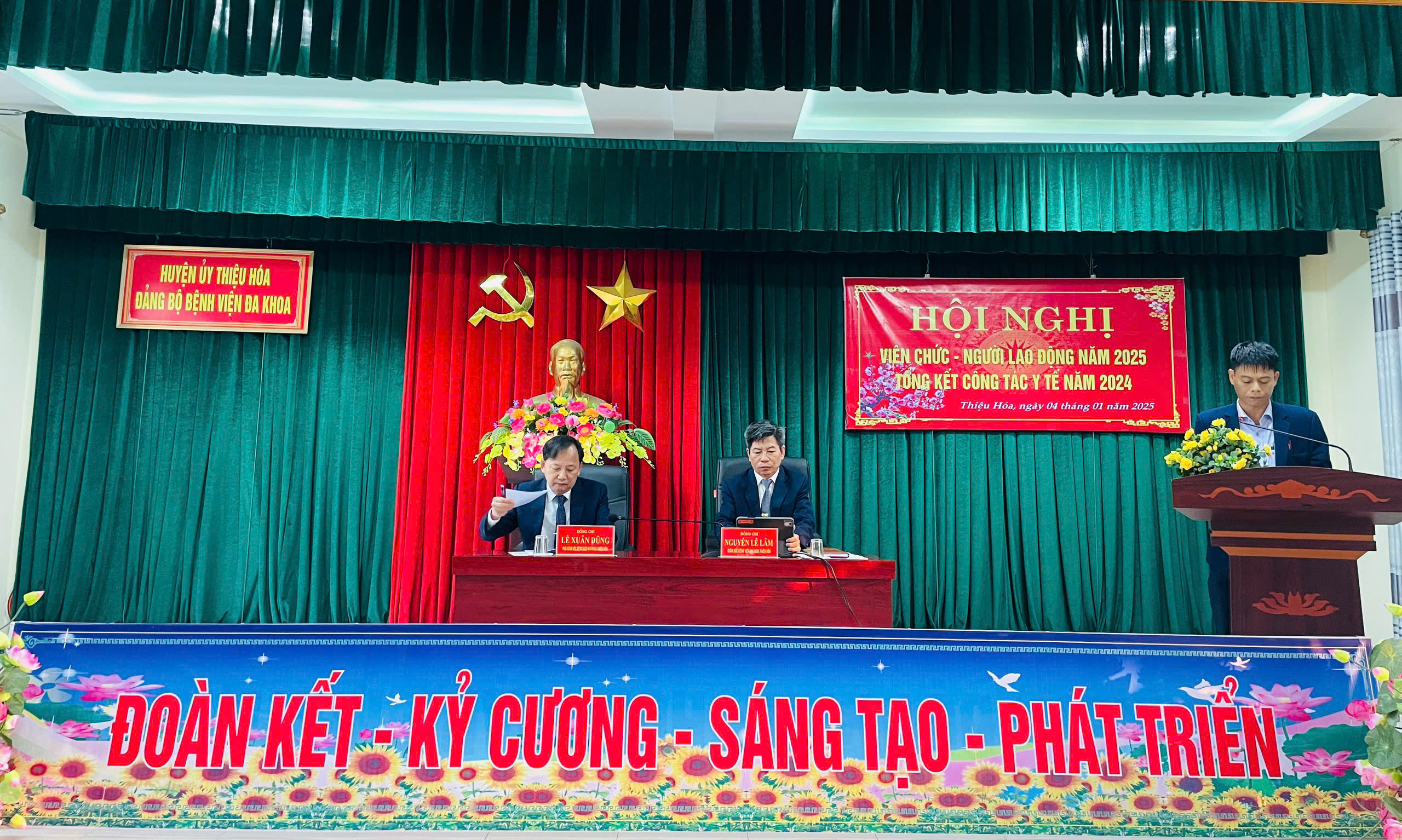 BVĐK THIỆU HÓA TỔ CHỨC HỘI NGHỊ VIÊN CHỨC, NGƯỜI LAO ĐỘNG NĂM 2025 VÀ TỔNG KẾT CÔNG TÁC Y TẾ NĂM 2024