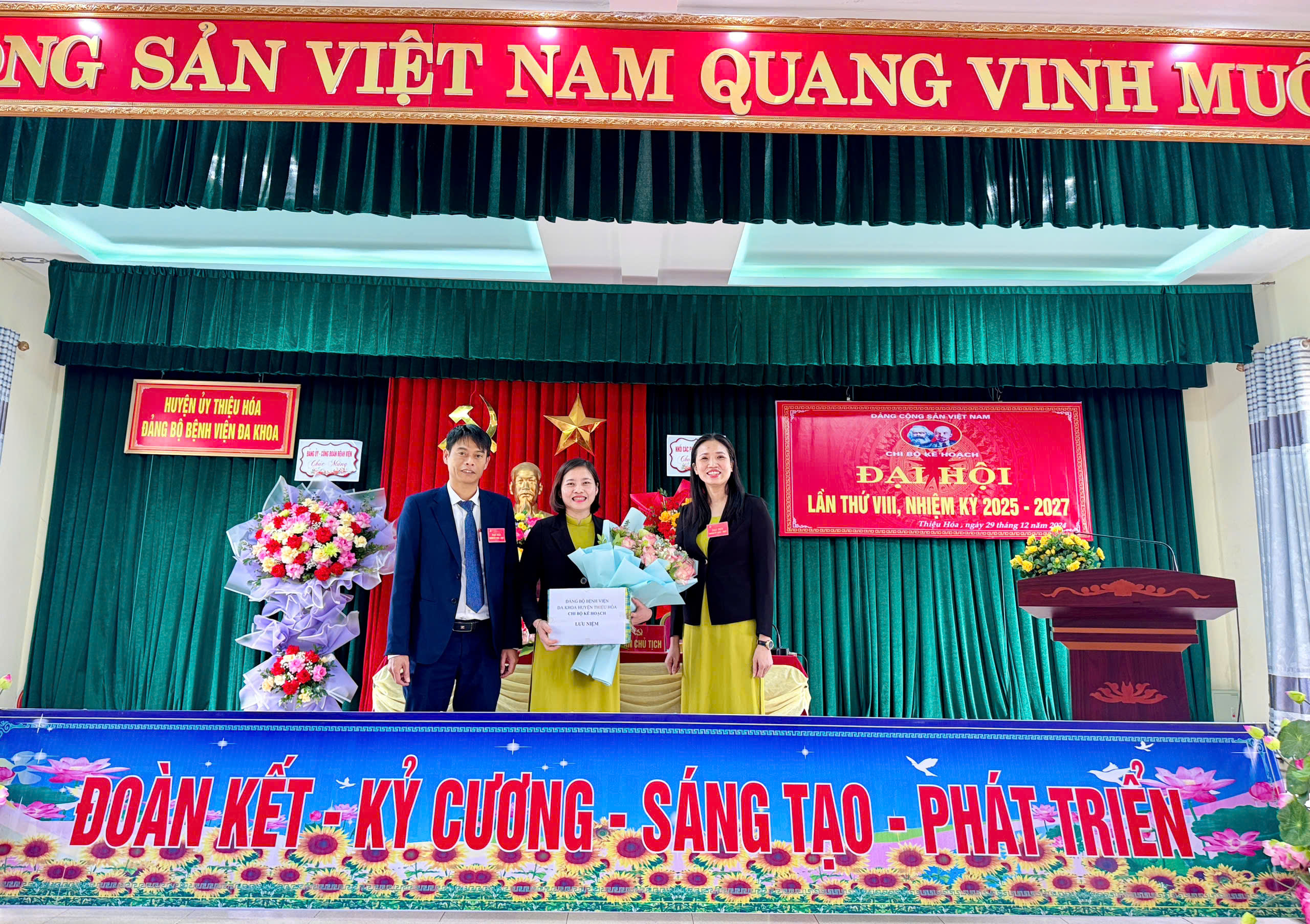 BỆNH VIỆN ĐA KHOA THIỆU HÓA TỔ CHỨC THÀNH CÔNG ĐẠI HỘI CHI BỘ LẦN THỨ VIII, NHIỆM KỲ 2025-2030