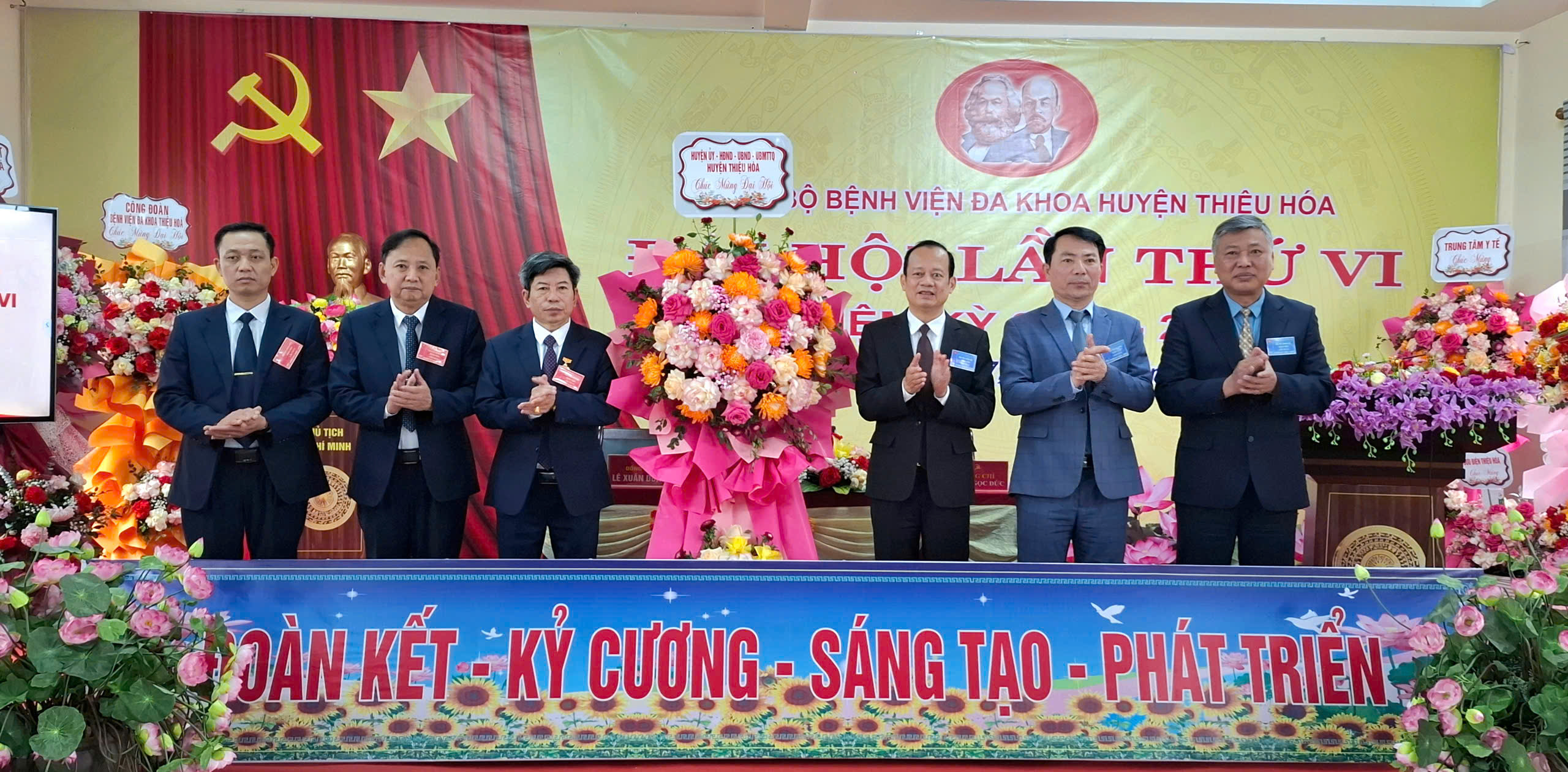  Đại hội Đảng bộ Bệnh viện Đa khoa huyện Thiệu Hóa