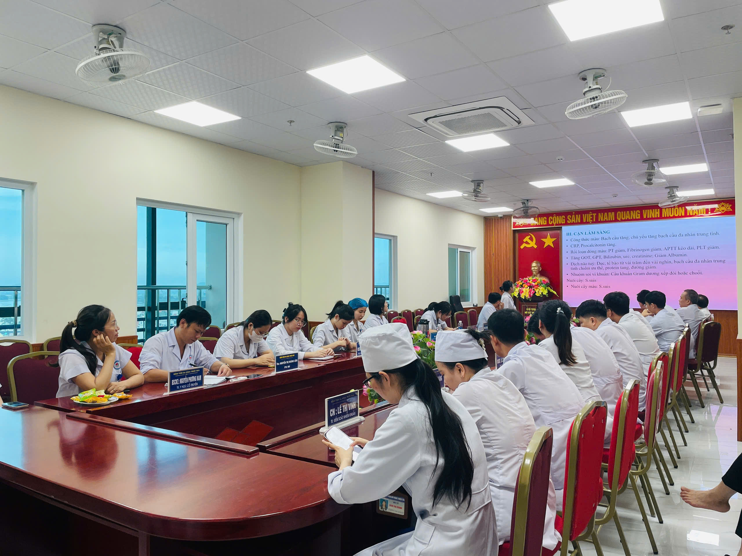 SINH HOẠT CHUYÊN MÔN HÀNG TUẦN: CHUYÊN ĐỀ ĐIỀU TRỊ BỆNH LIÊN CẦU LỢN