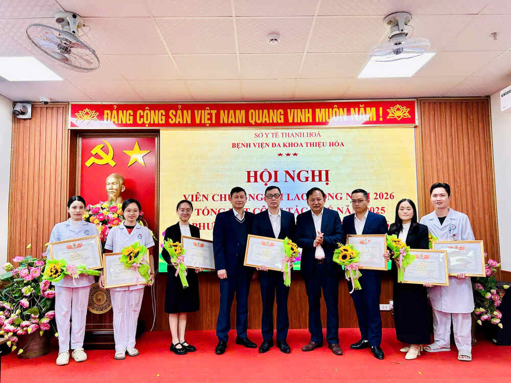 HỘI NGHỊ VIÊN CHỨC, NGƯỜI LAO ĐỘNG NĂM 2026 - TỔNG KẾT CÔNG TÁC Y TẾ NĂM 2025, TRIỂN KHAI PHƯƠNG HƯỚNG, NHIỆM VỤ NĂM 2026