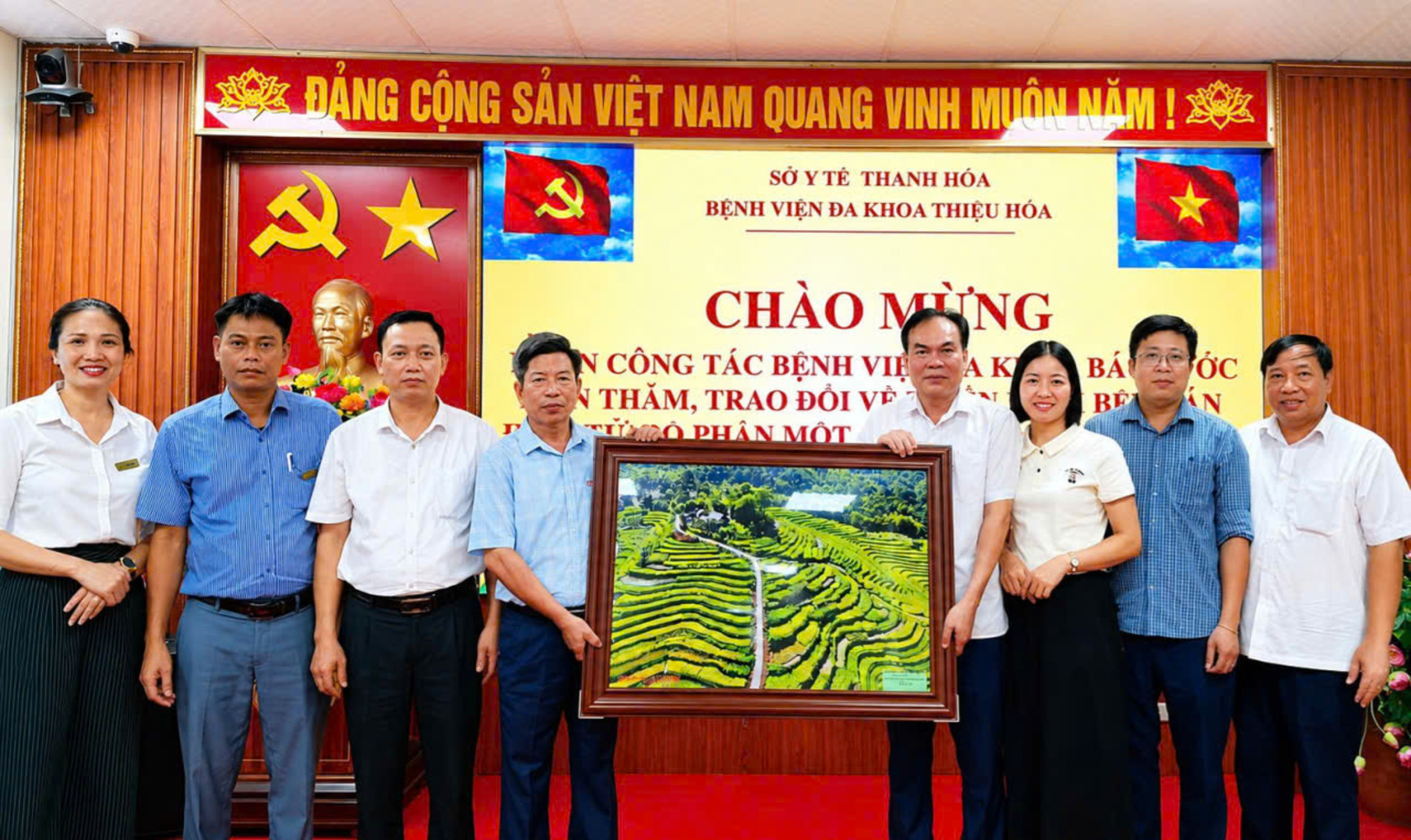 BVĐK BÁ THƯỚC ĐẾN THĂM VÀ TRAO ĐỔI VỀ TRIỂN KHAI BỆNH ÁN ĐIỆN TỬ, BỘ PHẬN 1 CỬA TẠI BVĐK THIỆU HÓA