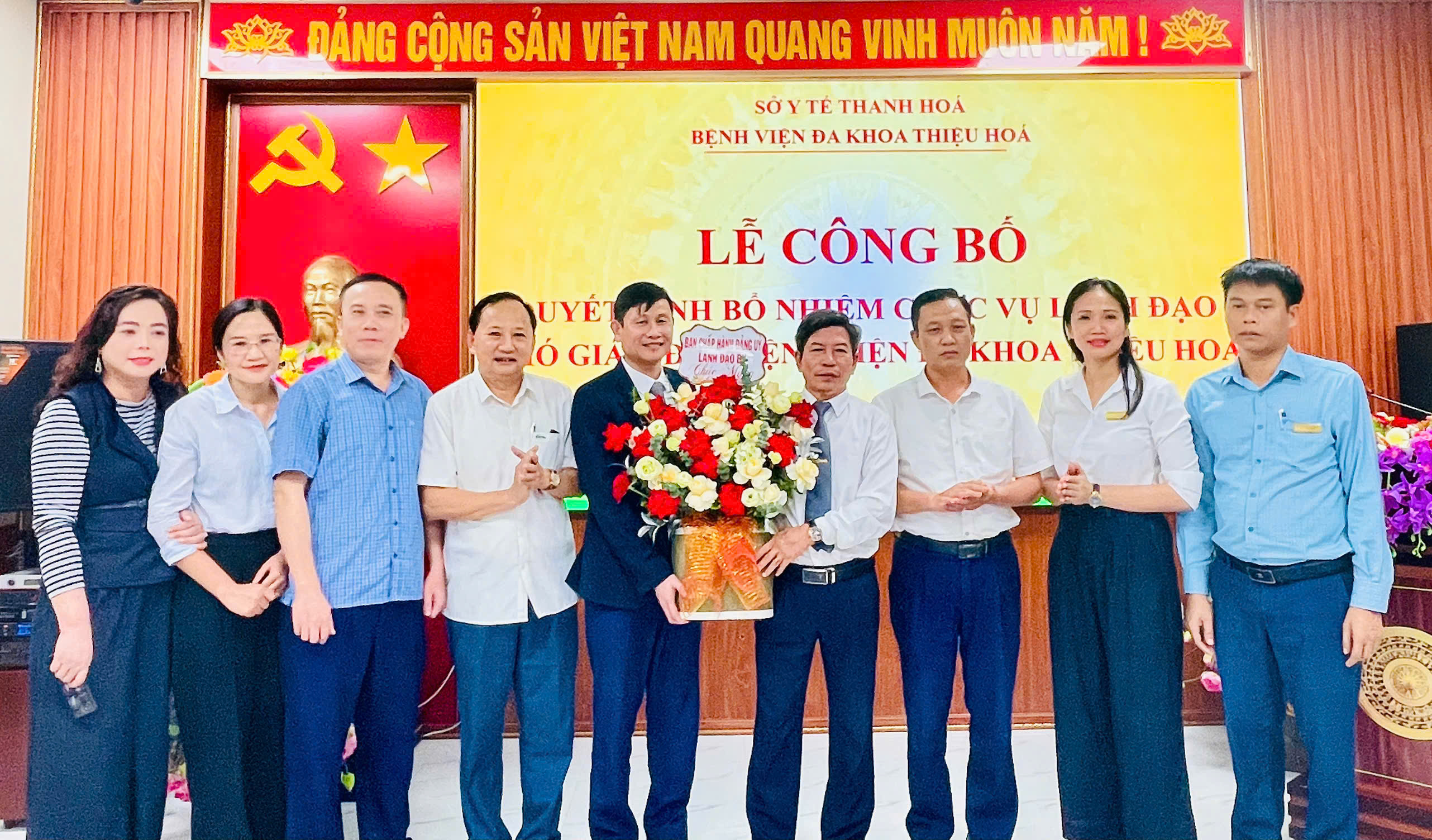 LỄ CÔNG BỐ QUYẾT ĐỊNH BỔ NHIỆM CHỨC VỤ PHÓ GIÁM ĐỐC BVĐK THIỆU HÓA
